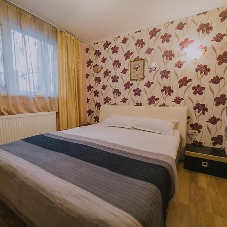 Hostel Denisa Buzau Ngoại thất bức ảnh
