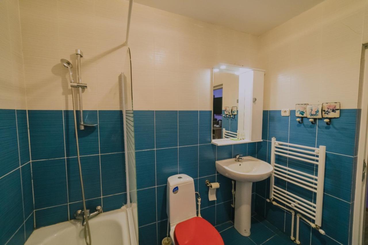 Hostel Denisa Buzau Ngoại thất bức ảnh