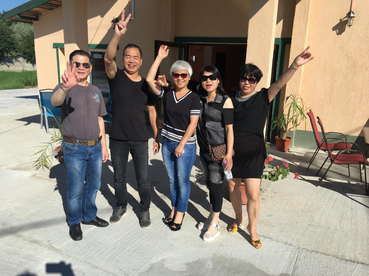 Hostel Denisa Buzau Ngoại thất bức ảnh
